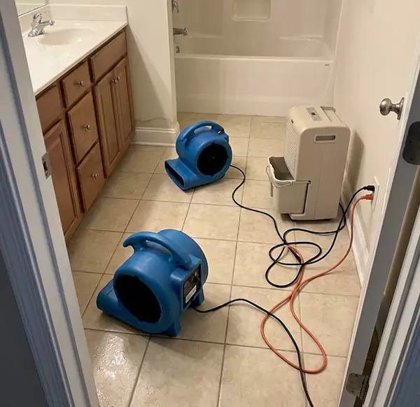 Why Homeowners & Businesses Choose Sandalfoot Cove Water Damage for Flooded Bathroom Services in Sandalfoot Cove, FL?